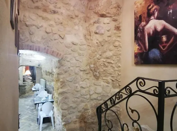 לינה וארוחת בוקר Proserpina אנה