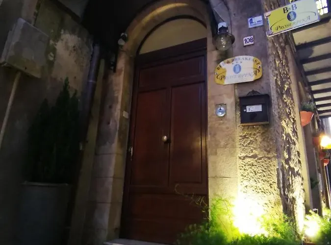 לינה וארוחת בוקר Proserpina אנה