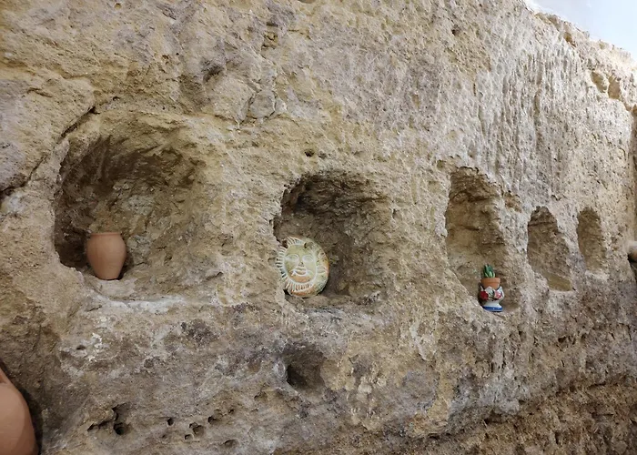 Proserpina לינה וארוחת בוקר 3*