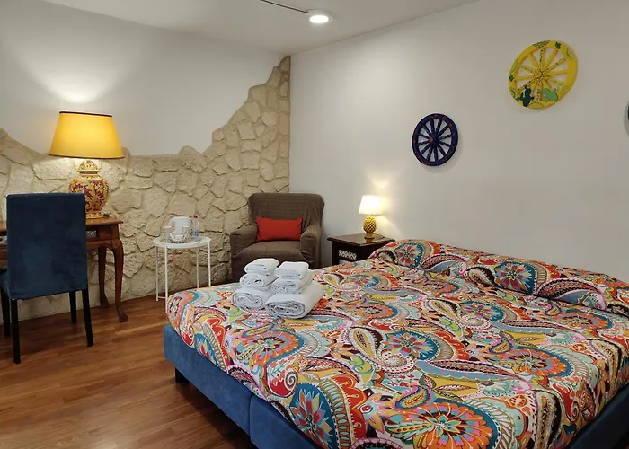 לינה וארוחת בוקר Proserpina אנה