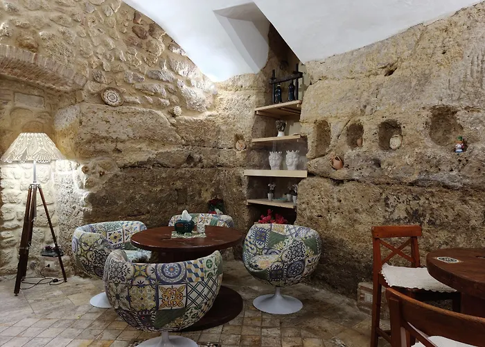 Proserpina לינה וארוחת בוקר