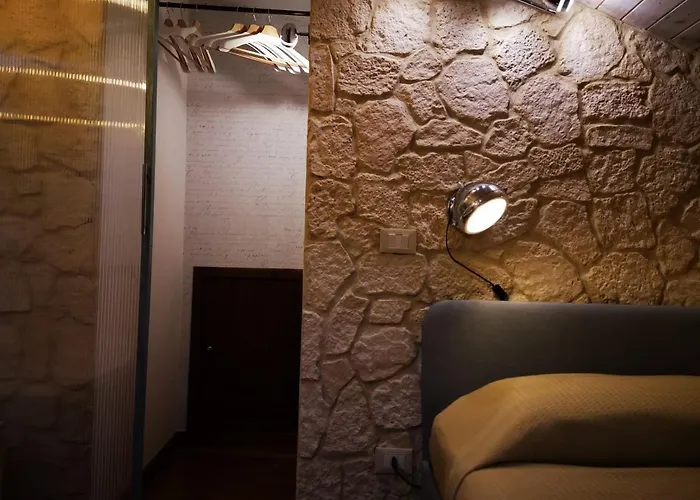 Proserpina Bed and Breakfast 3*