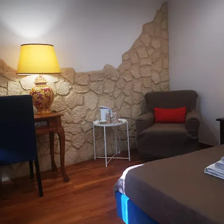 Proserpina Panzió Enna