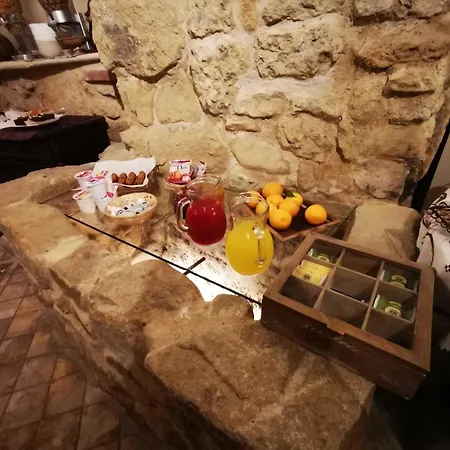 Proserpina Bed & Breakfast 3*